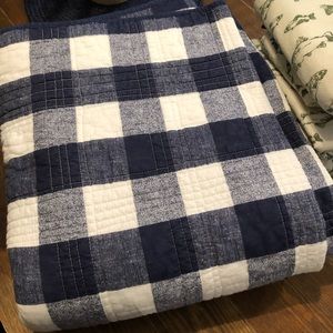 Eddie Bauer Navy Plaid Quilt